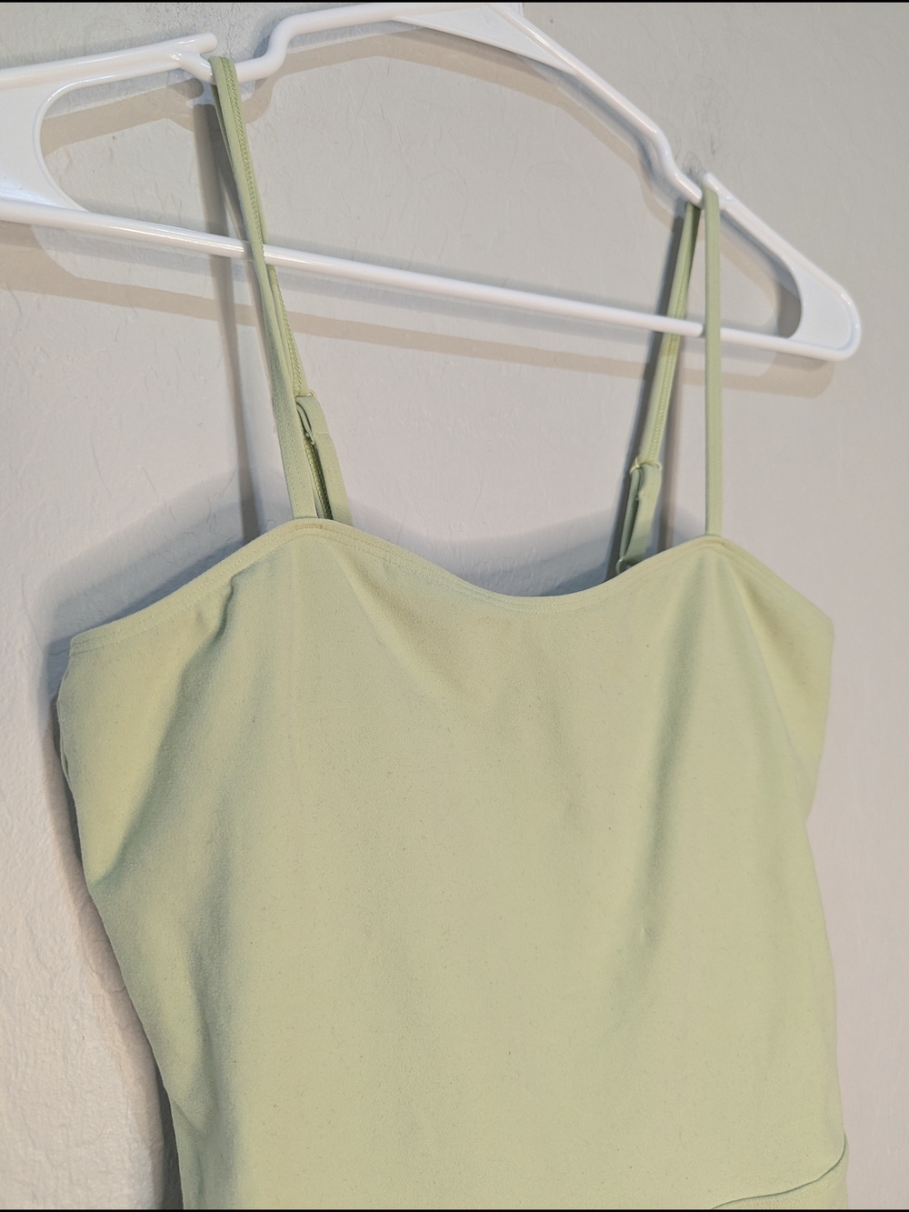ALO Alosoft Courtside Tennis Dress in Iced Green Tea - Size S - Picture 4 of 9